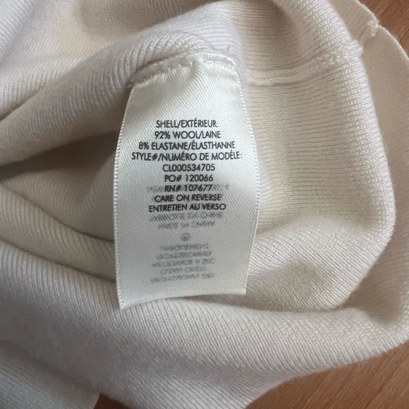 Alice + Olivia Classics neutral colored top in cream - Picture 5 of 7